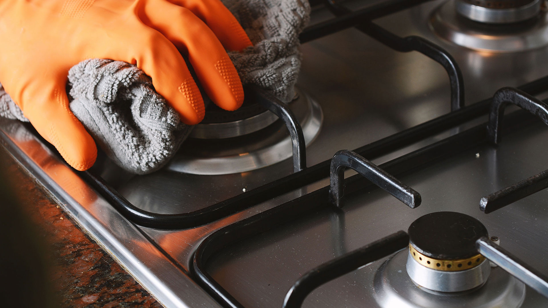 When was the last time you cleaned your fridge? How to clean kitchen appliances? Do I need to clean the stoves?