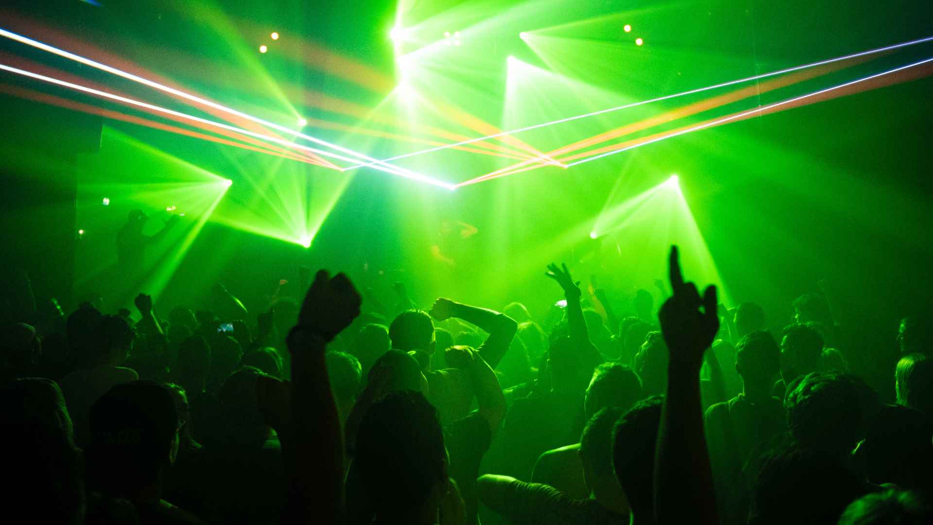 Avoid these first-date venues that can kill conversation and chemistry, from cinemas and clubs to your home, friends’ outings, and formal dinners.