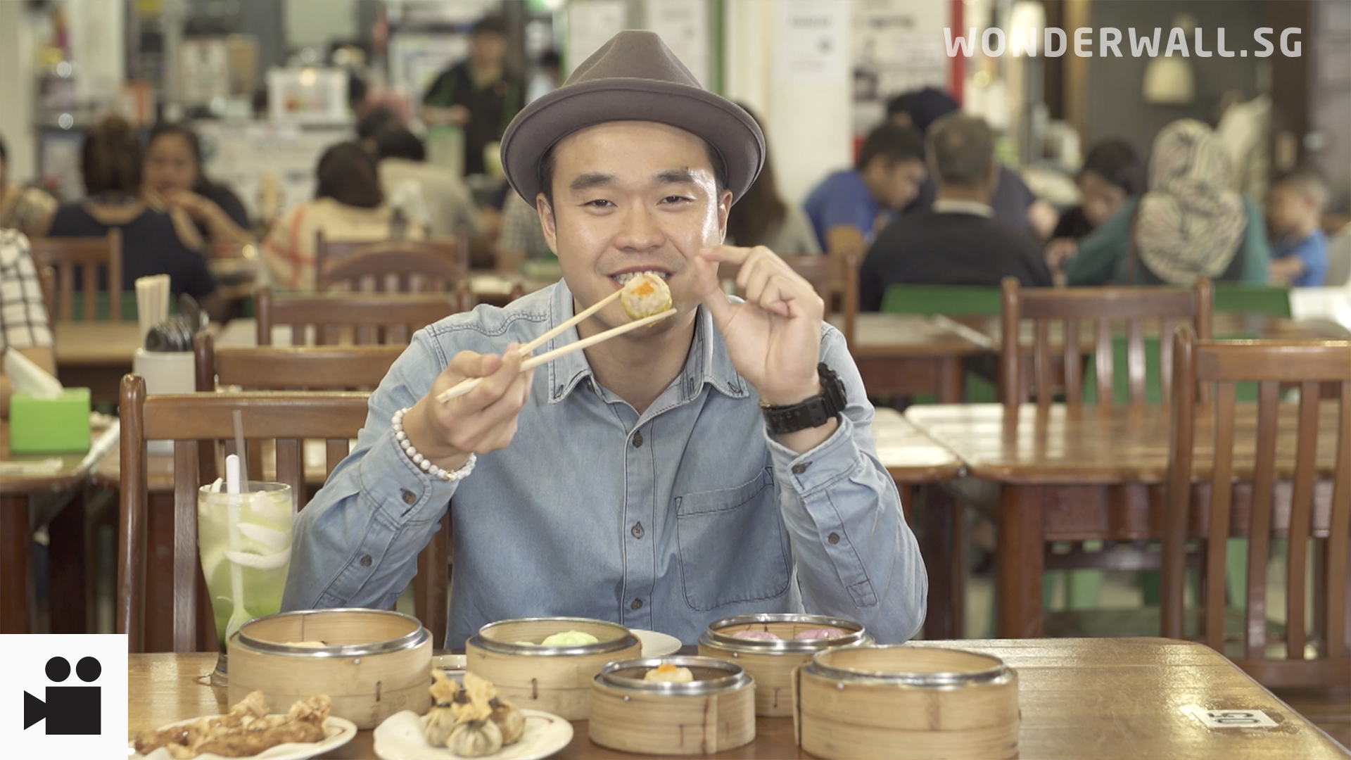 Men from Seletar Camp, time to discover scrumptious prawn noodles, halal dim sum, and juicy beef burgers!