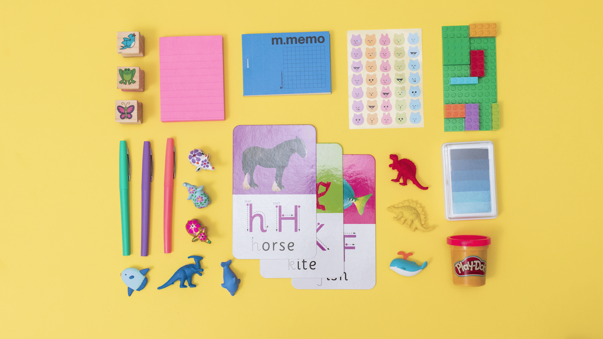 Keep kids happily occupied during meals or waiting times with a clever busy bag filled with screen-free activities, toys and creative fun.