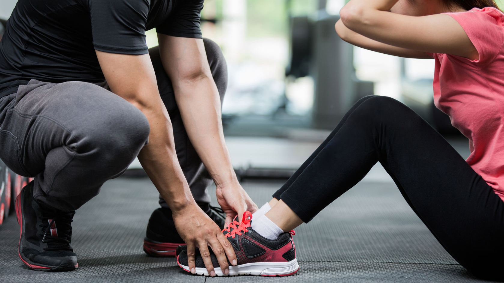 Thinking of hiring a personal trainer in Singapore? Learn these factors to consider before investing in a PT to reach your fitness goals faster and smarter.