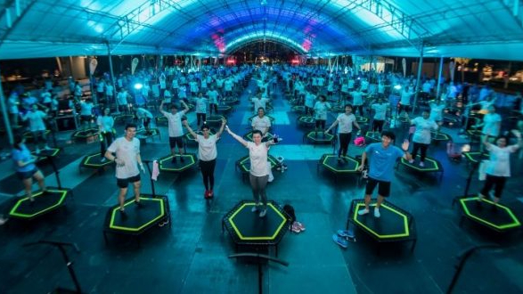 Should Singaporeans be proud of these unusual record-breaking achievements?