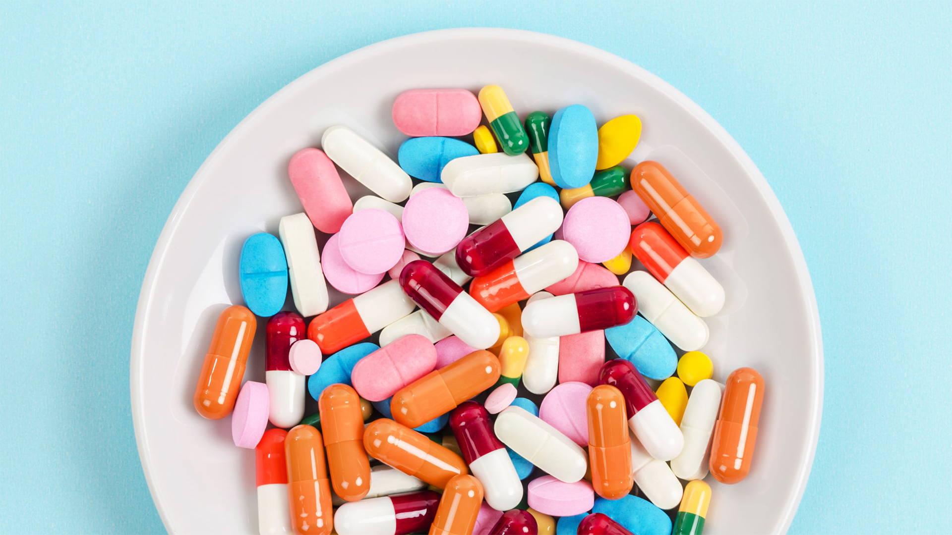 Learn when to take vitamin supplements for best absorption: before or after meals, what to avoid, and tips for sleep, travel, and more.