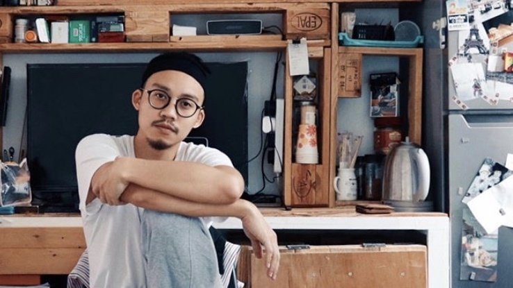 Relive the 90s with Charles ENERO’s introspective hip-hop single “mid90s”, a nostalgic ride through pop culture, personal growth, and timeless memories.