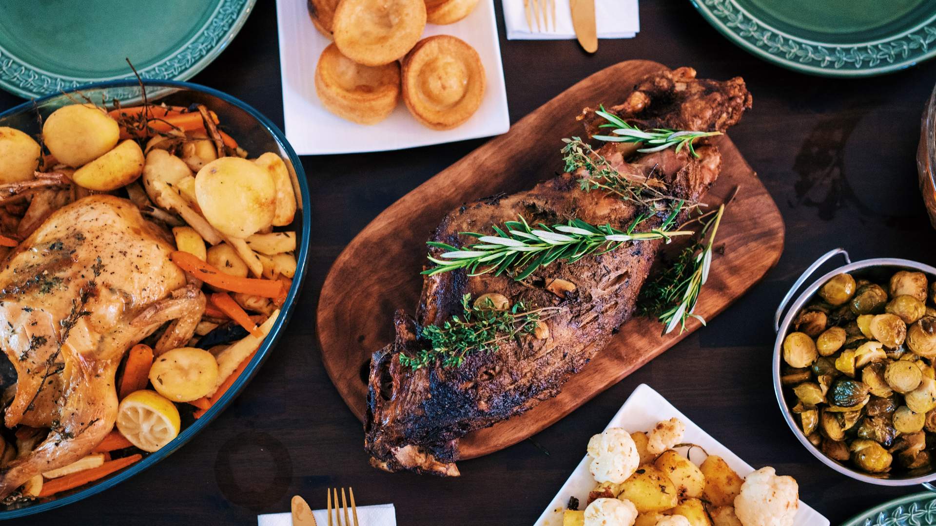 Festive family dining in Singapore from $25: enjoy Christmas high tea, set menus, buffets and indulgent holiday meals at top restaurants.