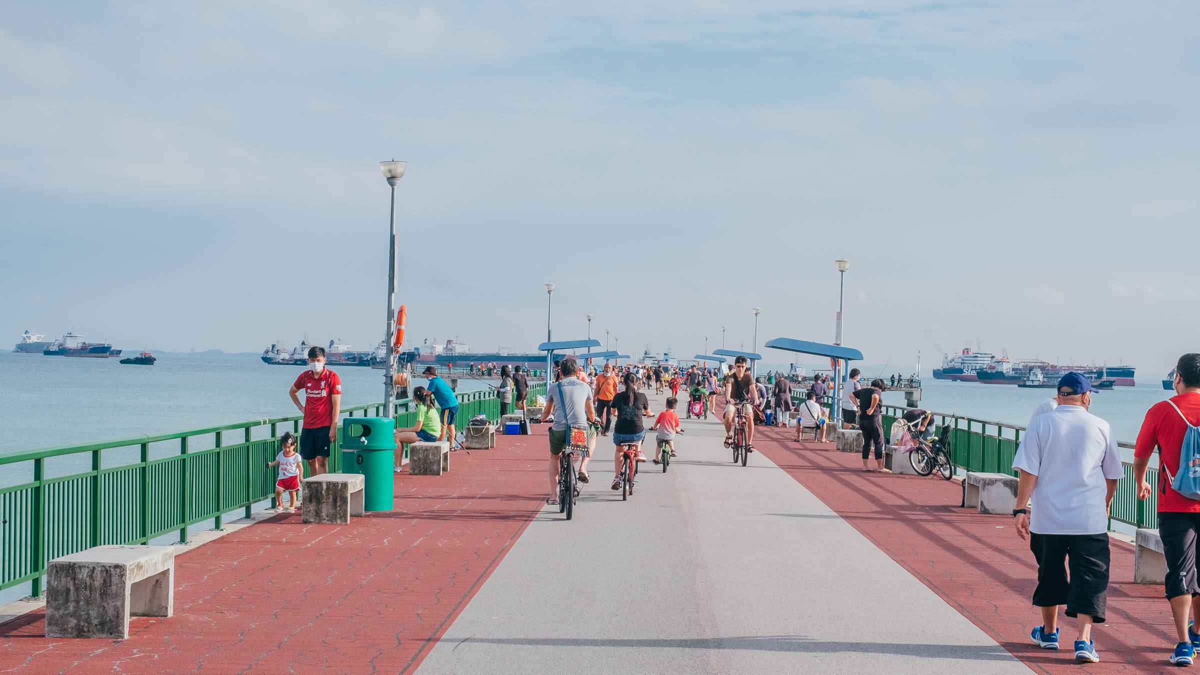 Explore Bedok’s best sights, eats, shopping and activities, from Bedok Jetty sunsets and Teochew food to heritage trails and hidden gems.