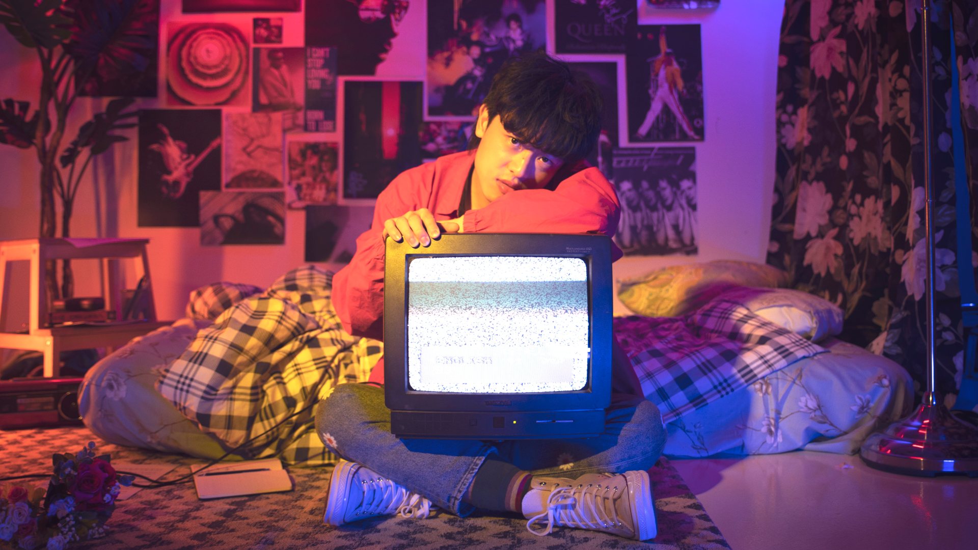 Dru Chen returns with “Replay,” a nostalgic 90s-inspired love song blending soulful R&B, electropop flair and smooth vocals.