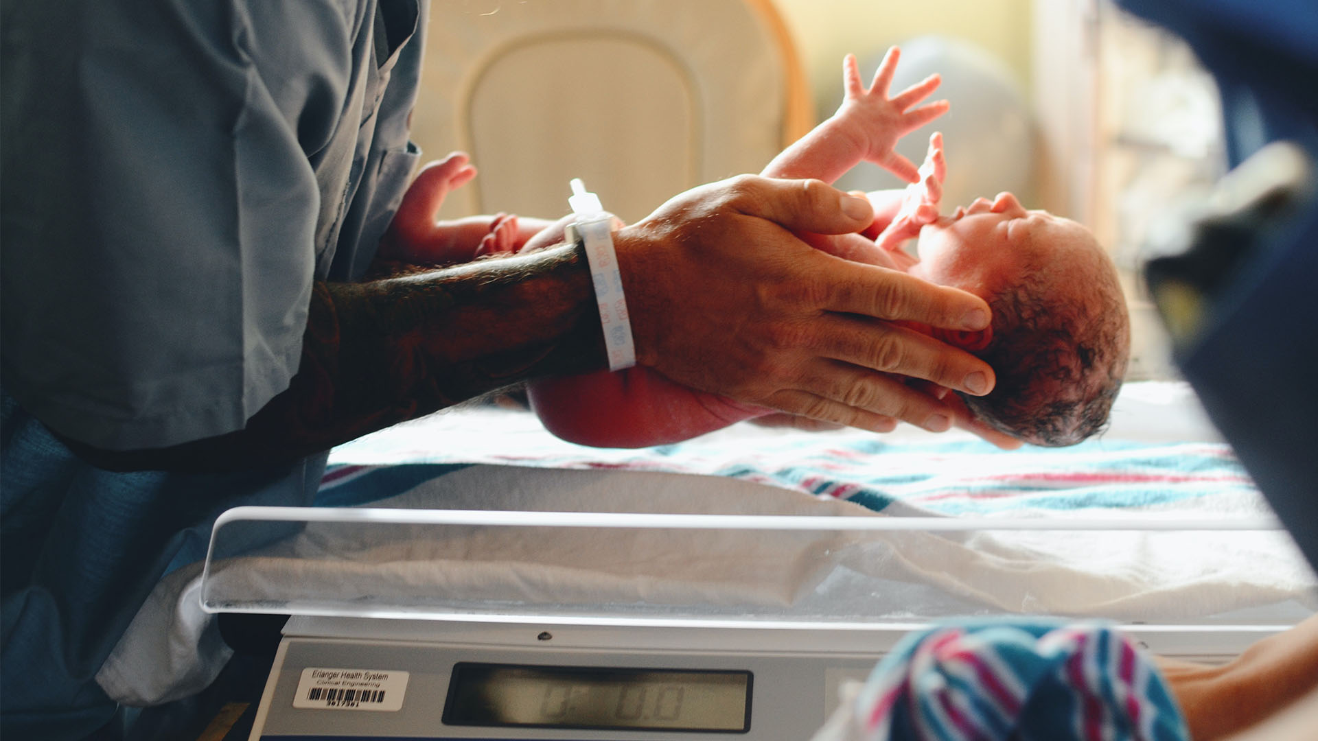Choosing a hospital to give birth in can be a daunting process, so here's how to get started.