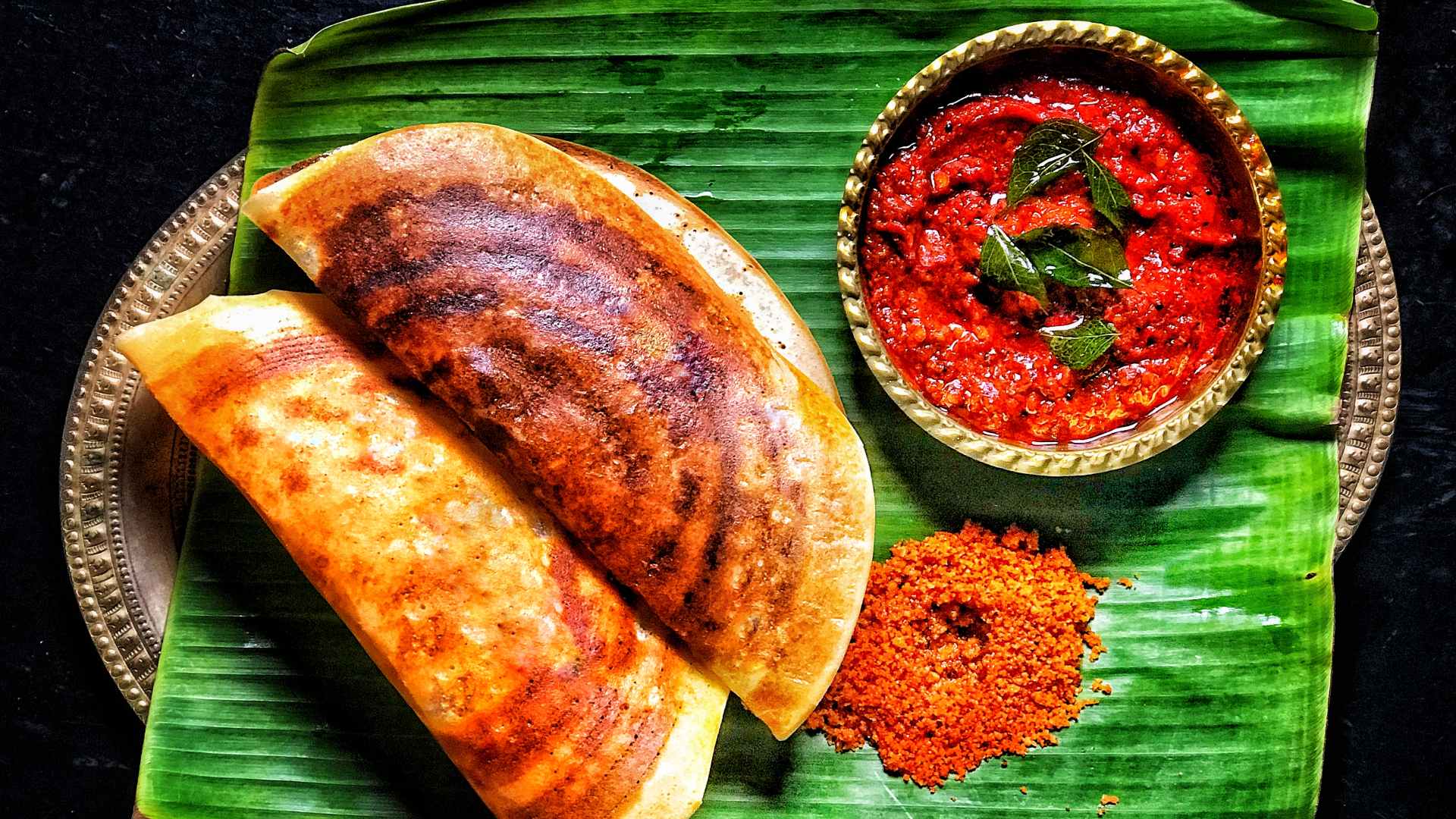 Get ready for that crunchy, satisfying bite with this mouthwatering thosai recipe by MasterChef Singapore Season 2 contestant Vasunthara Ramasamy.
