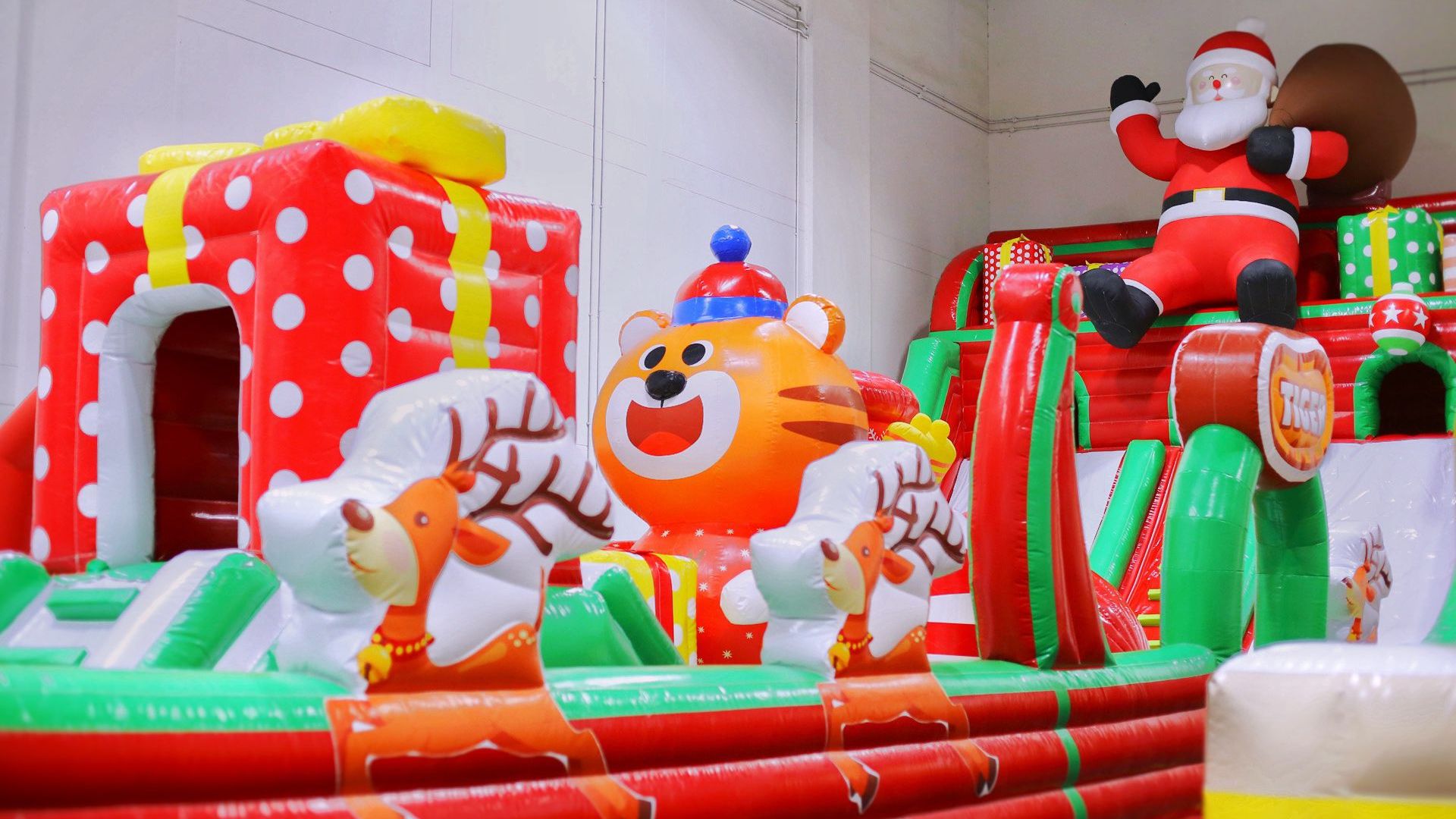 Eat, play and get sporty at the inaugural PLAYfiesta SG, get a headstart on holiday shopping at The Gifting Edition 2022, and more this weekend.