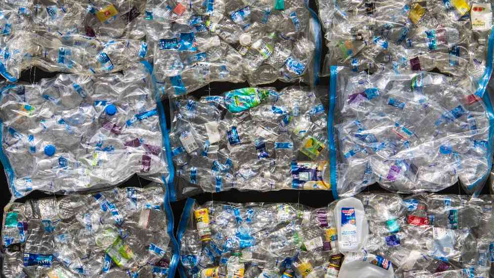 Without meaningful action, flows of plastic waste into aquatic ecosystems are expected to nearly triple from around 11 million tonnes in 2016 to around 29 million tonnes in 2040.