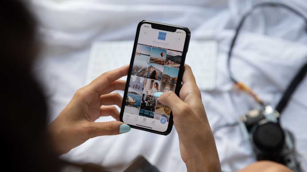Leverage on the power of technology on your next travel getaway, and master the art of worry-free travel.