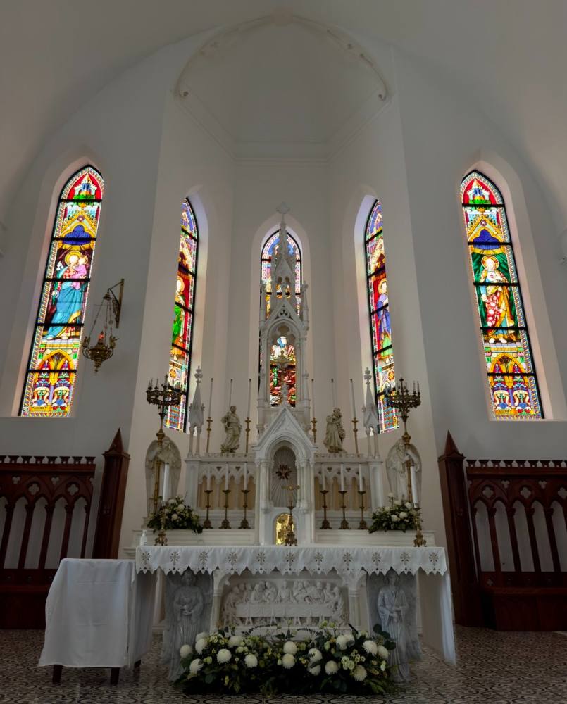 National Monument Singapore Church Saints Peter And Paul