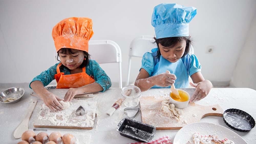 These cooking and baking classes are available for children as young as 4 years old.