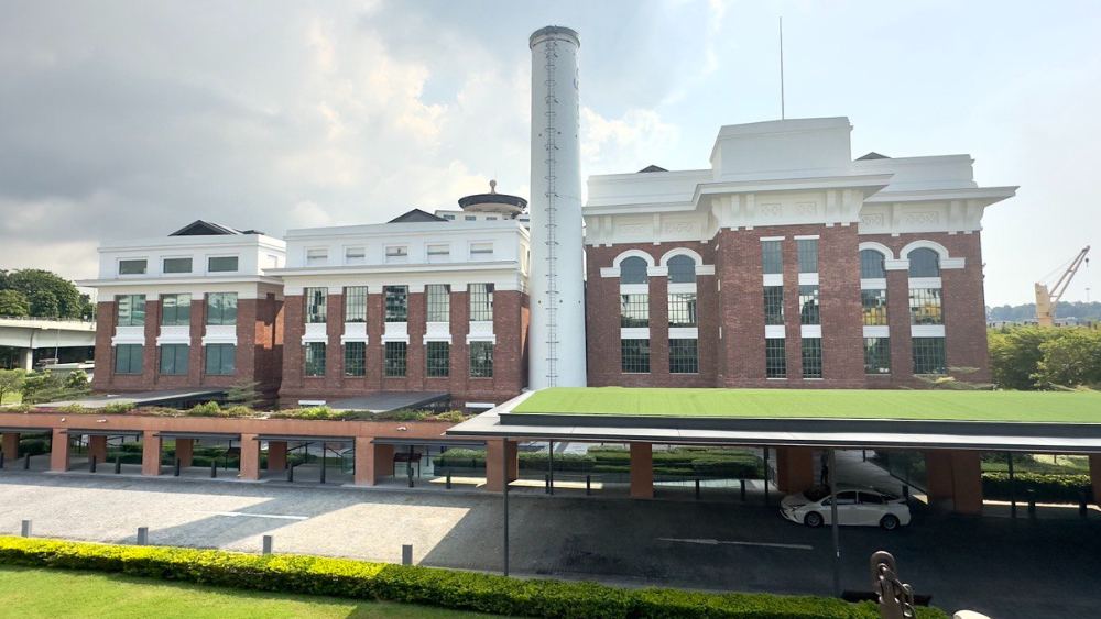 Built in 1927, St James Power Station used to be Singapore’s first coal plant, now Dyson’s HQ. Discover this National Monument with a free heritage gallery and trail.