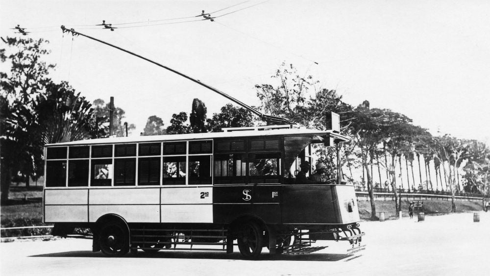 The darker front of the trolleybus is designated as first class, while the rest is second class.