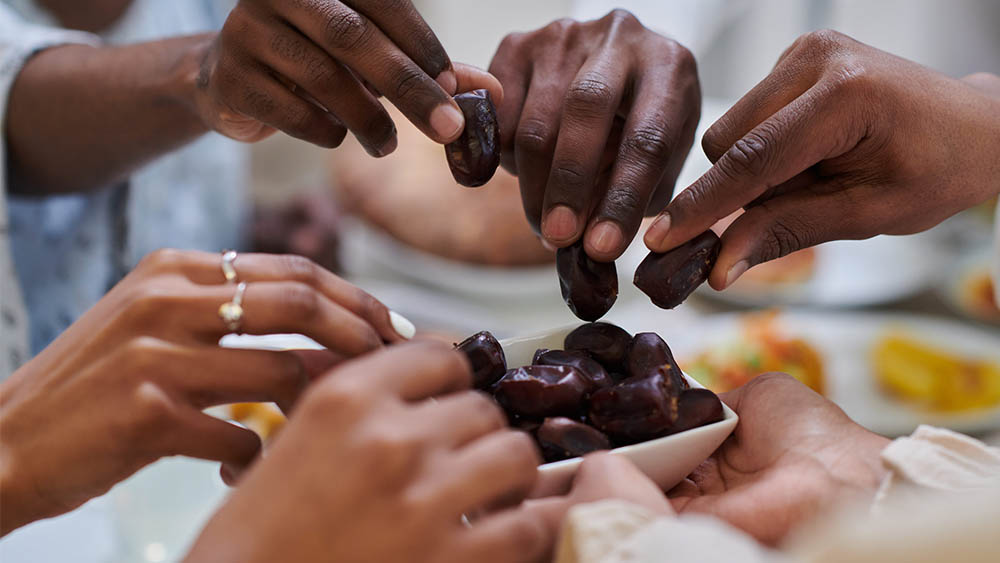 Muslims breaking fast